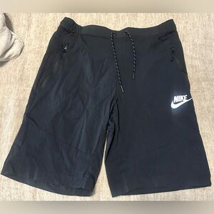 Men’s medium Nike shorts